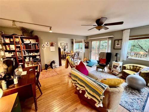 702 Charter Rd, Mayne Island, BC 