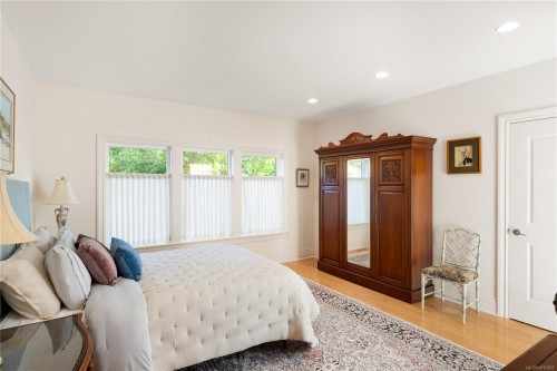 3721 Arbutus Ridge, Saanich, BC 