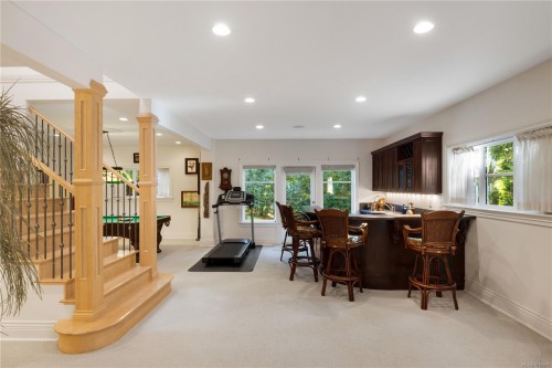 3721 Arbutus Ridge, Saanich, BC 