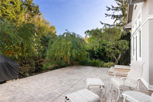 3721 Arbutus Ridge, Saanich, BC 