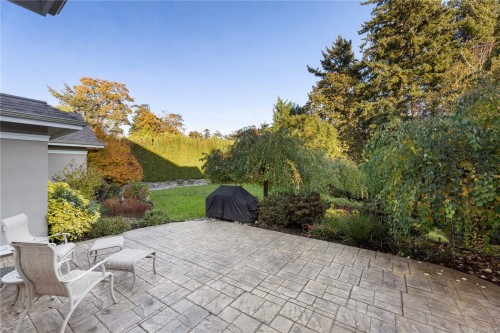 3721 Arbutus Ridge, Saanich, BC 