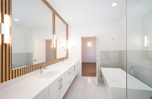 492 Hampstead St, Parksville, BC 