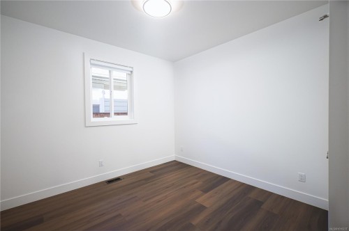 492 Hampstead St, Parksville, BC 