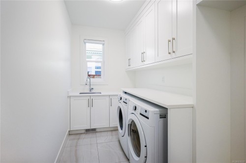 492 Hampstead St, Parksville, BC 