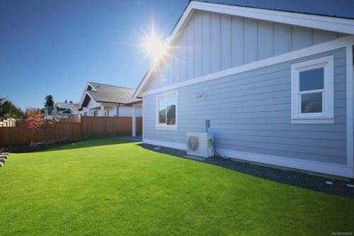 492 Hampstead St, Parksville, BC 