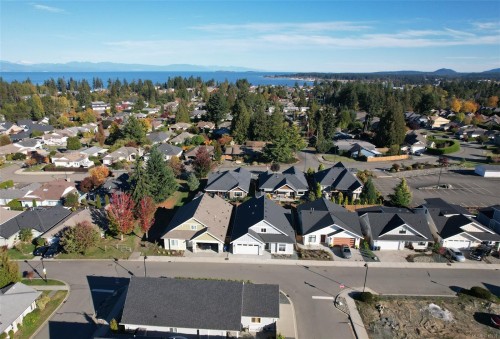 492 Hampstead St, Parksville, BC 