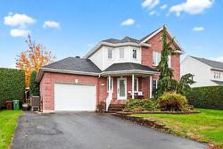 300 Rue du Nénuphar  Granby, QC J2H 2J9