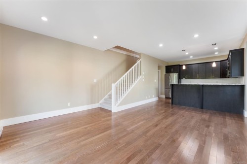 3-2449 Malaview Ave, Sidney, BC 