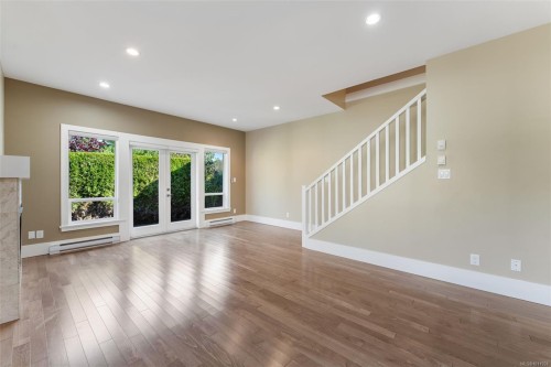 3-2449 Malaview Ave, Sidney, BC 