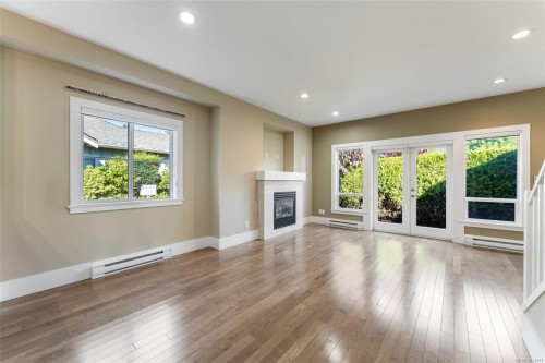 3-2449 Malaview Ave, Sidney, BC 