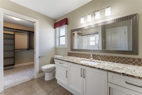 3-2449 Malaview Ave, Sidney, BC 