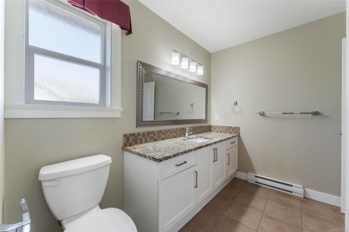 3-2449 Malaview Ave, Sidney, BC 