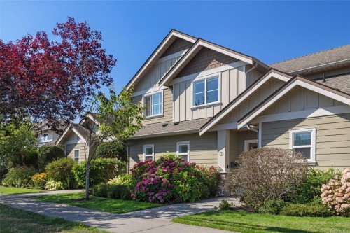 3-2449 Malaview Ave, Sidney, BC 