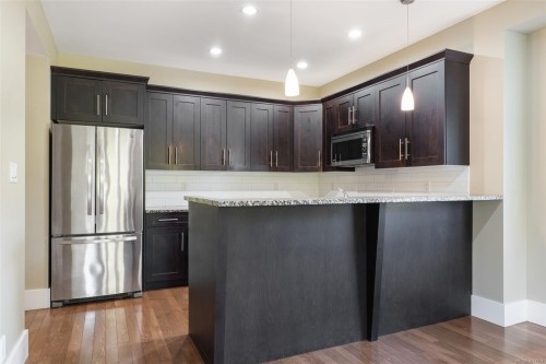 3-2449 Malaview Ave, Sidney, BC 