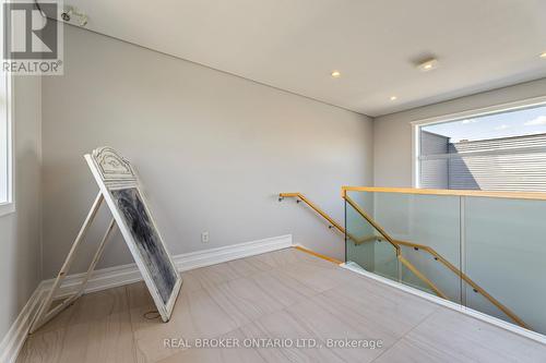 69 Donald Street, Ottawa, ON - Indoor Photo Showing Other Room