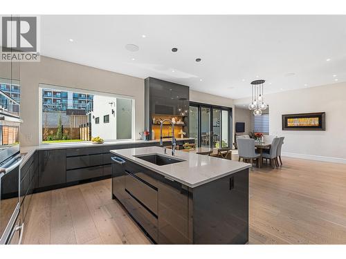 3460 Patsy Road, Kelowna, BC - Indoor Photo Showing Kitchen With Upgraded Kitchen