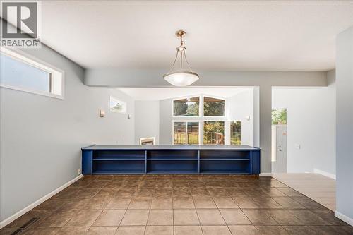 708 10Th Street, Castlegar, BC - Indoor Photo Showing Other Room