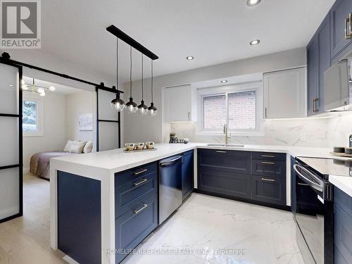 776 Garth Street, Hamilton, ON - Indoor Photo Showing Kitchen With Upgraded Kitchen