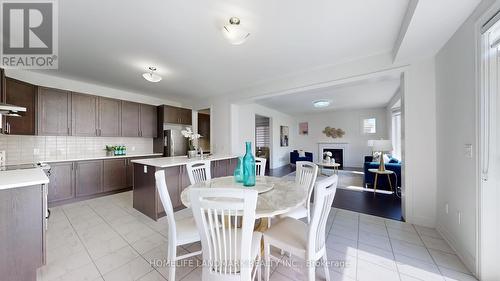 62 Frank Kelly Drive, East Gwillimbury, ON - Indoor Photo Showing Dining Room