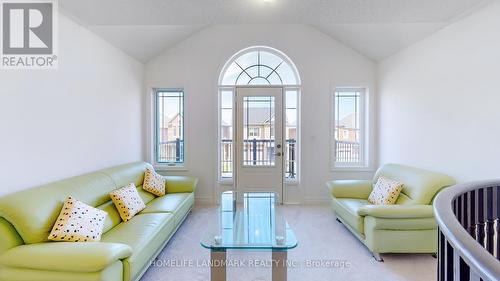 62 Frank Kelly Drive, East Gwillimbury, ON - Indoor