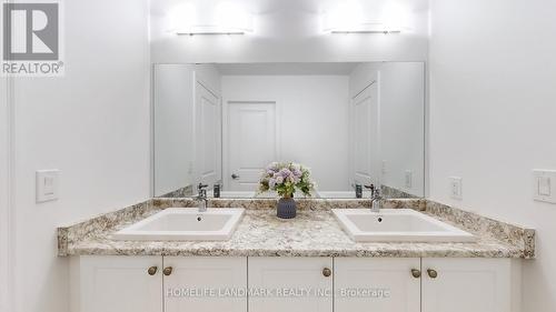 62 Frank Kelly Drive, East Gwillimbury, ON - Indoor Photo Showing Bathroom