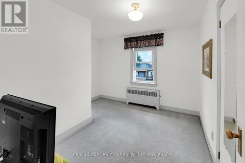 248 Wallace Avenue S, Welland (Lincoln/Crowland), ON - Indoor Photo Showing Other Room