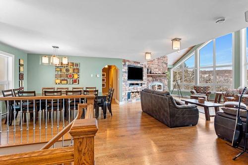 Living room - 48  - 48A Rue Des Trembles, Sainte-Marguerite-Du-Lac-Masson, QC - Indoor