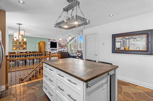 Kitchen - 48  - 48A Rue Des Trembles, Sainte-Marguerite-Du-Lac-Masson, QC - Indoor