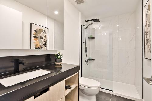 Salle de bains - 2010-60 Rue De L'Éclipse, Brossard, QC - Indoor Photo Showing Bathroom