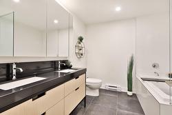 Salle de bains attenante à la CCP - 