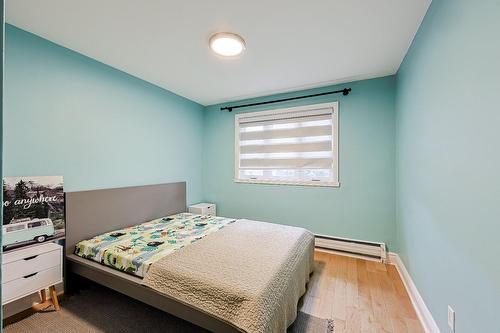 Bedroom - 12184 Av. Colbert, Montréal (Ahuntsic-Cartierville), QC - Indoor Photo Showing Bedroom