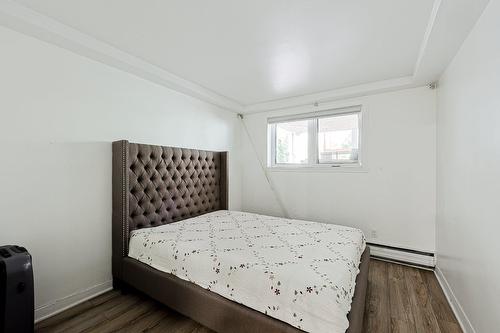 Bedroom - 12184 Av. Colbert, Montréal (Ahuntsic-Cartierville), QC - Indoor Photo Showing Bedroom