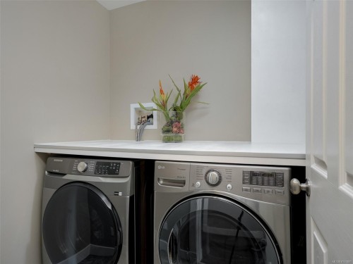 3277 Piper Rd, Langford, BC 