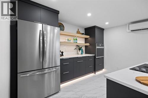 111 Riverside Drive East Unit# 116, Windsor, ON - Indoor Photo Showing Kitchen