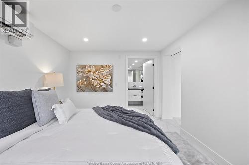 111 Riverside Drive East Unit# 116, Windsor, ON - Indoor Photo Showing Bedroom