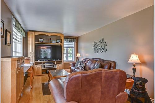 Salon - 1660  - 1662 Rue Principale, Saint-Cuthbert, QC - Indoor Photo Showing Living Room