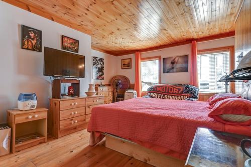 Garçonnière - 1660  - 1662 Rue Principale, Saint-Cuthbert, QC - Indoor Photo Showing Bedroom