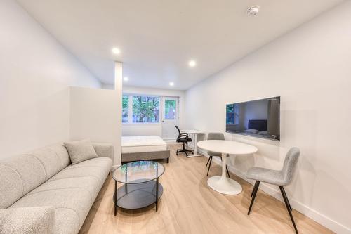 Overall view - 101-3475 Rue Durocher, Montréal (Le Plateau-Mont-Royal), QC - Indoor Photo Showing Other Room