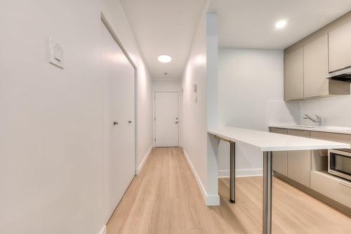 Hall - 101-3475 Rue Durocher, Montréal (Le Plateau-Mont-Royal), QC - Indoor