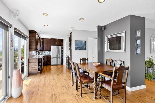 5277 Clarence Road, Peachland, BC - Indoor Photo Showing Dining Room