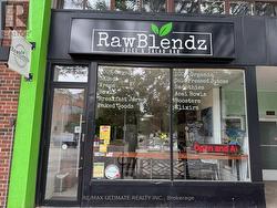 215 LAKESHORE ROAD E  Mississauga, ON L5G 1G5