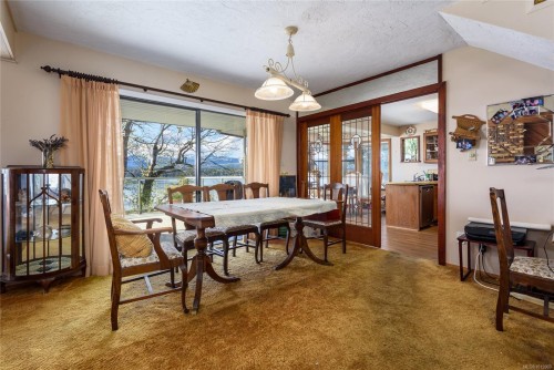 145 Manor Pl, Comox, BC 