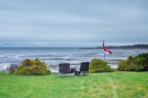 391 Bay Ave, Parksville, BC 