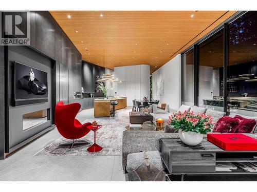 3478 Marine Drive, West Vancouver, BC -  Photo Showing Living Room