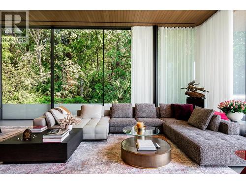 3478 Marine Drive, West Vancouver, BC - Indoor Photo Showing Living Room