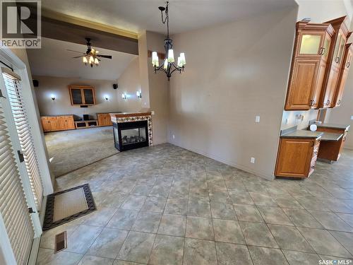 605 Elgin Street, Weyburn, SK - Indoor Photo Showing Other Room