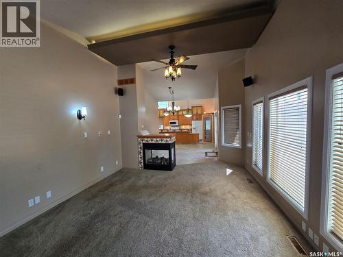 605 Elgin Street, Weyburn, SK - Indoor Photo Showing Other Room