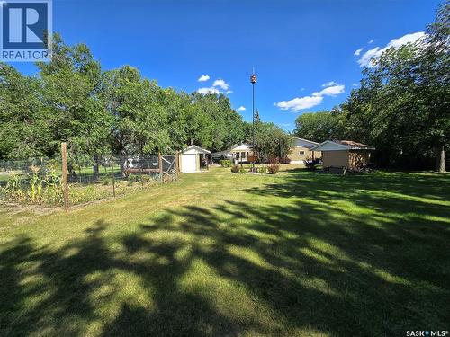 605 Elgin Street, Weyburn, SK - Outdoor