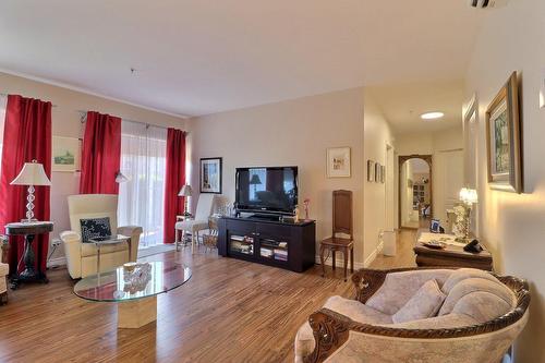 Salon - 103A-2355 Rue Du Barachois, Québec (Les Rivières), QC - Indoor Photo Showing Living Room