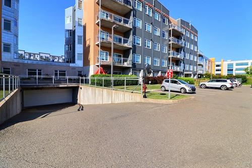 Garage - 103A-2355 Rue Du Barachois, Québec (Les Rivières), QC - Outdoor With Facade